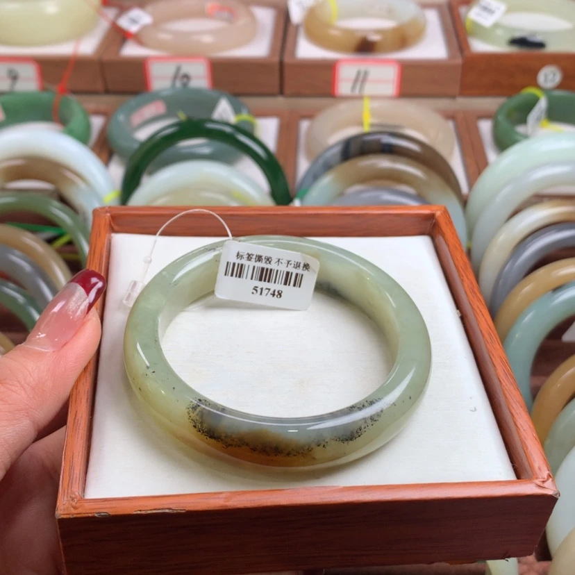 【闪购商品】和田玉手镯未镶嵌54/55