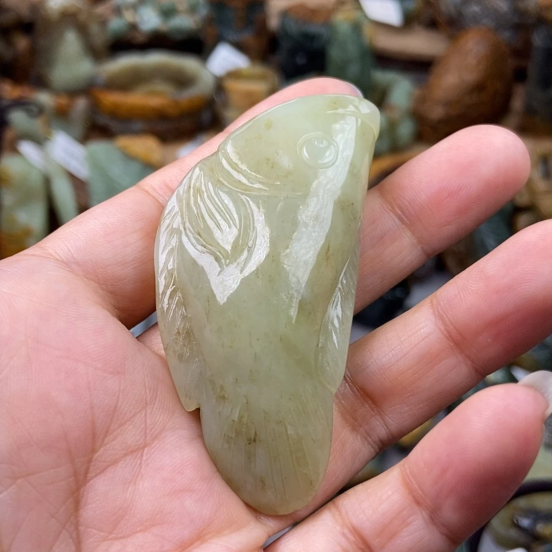 岫岩老玉（透闪石质玉）未镶嵌珠宝奇石湛****娘