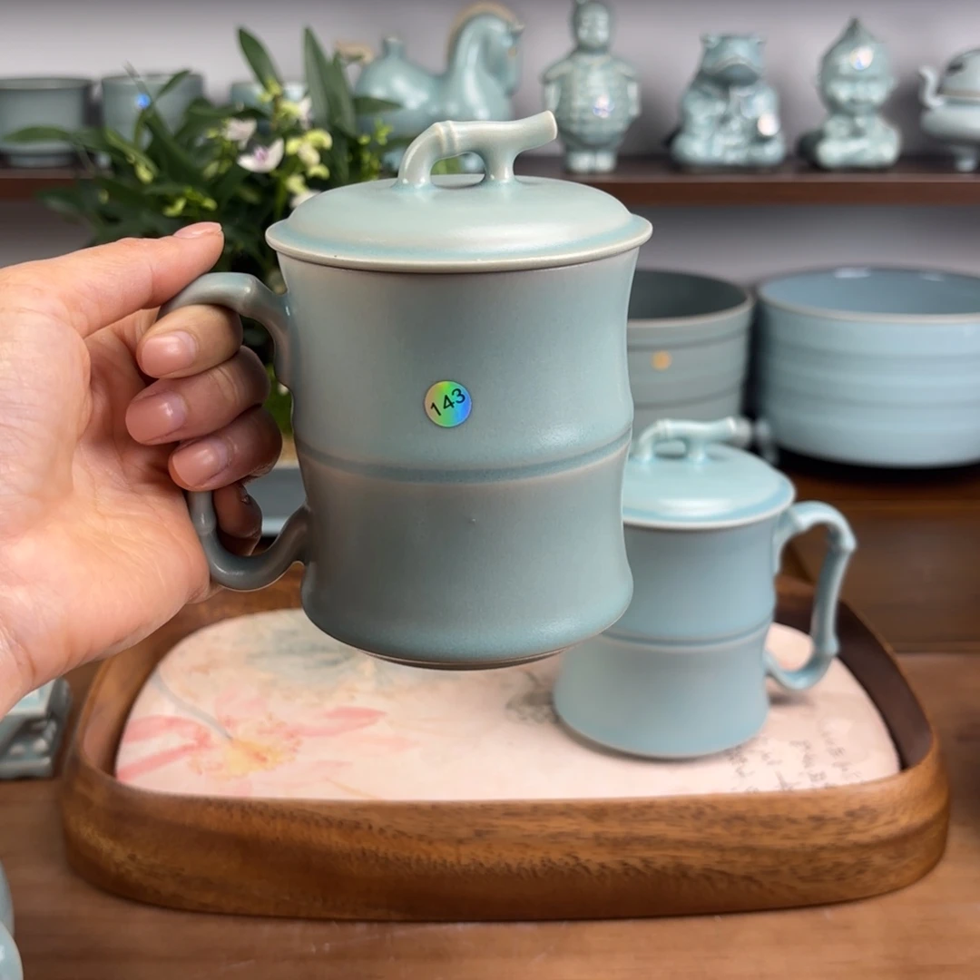 编号143仿古釉竹节办公杯微瑕