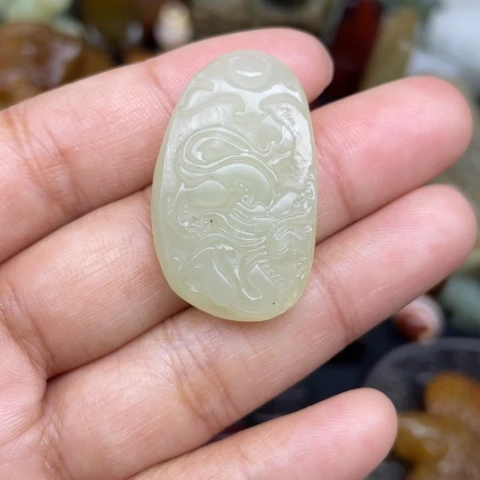 和田玉未镶嵌颈饰6