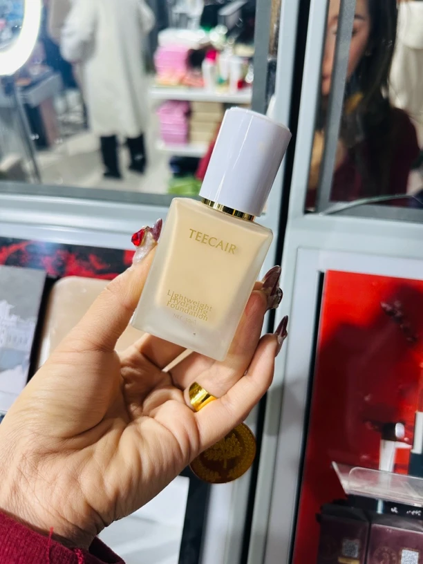 粉底液30ml 象牙白，肤色