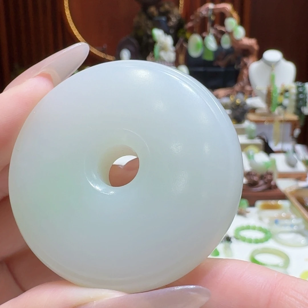 和田玉（翠青玉）未镶嵌挂件白底翠平安扣