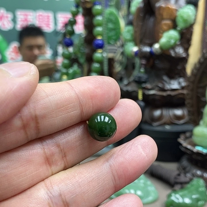 和田玉（碧玉）未镶嵌颈饰
