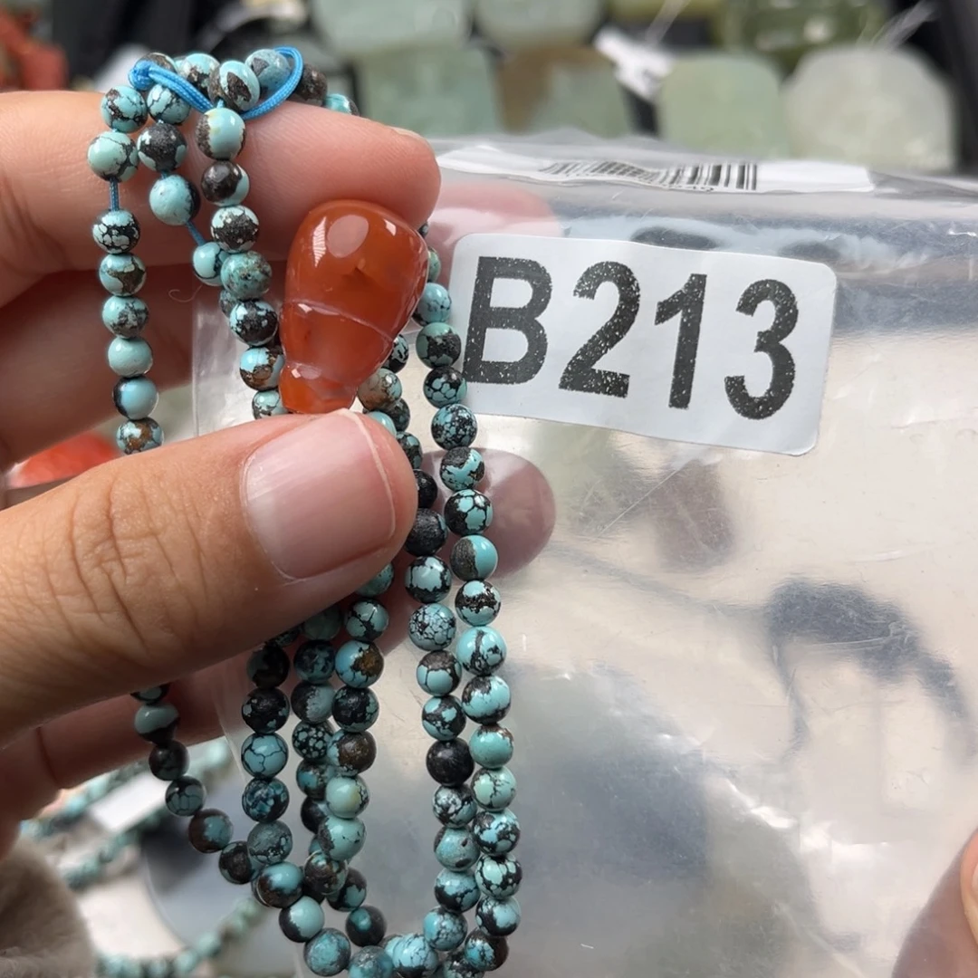 南红玛瑙未镶嵌珠宝奇石