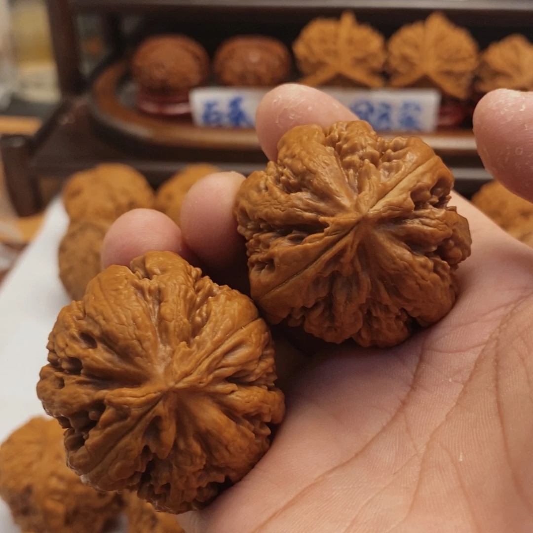 文玩核桃吊坠C**^霸王龙