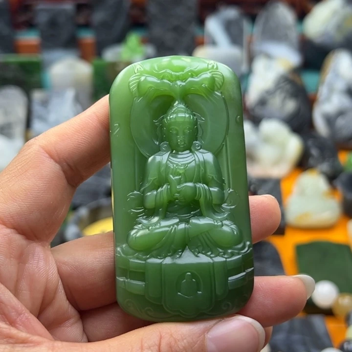 和田玉颈饰未镶嵌山****站