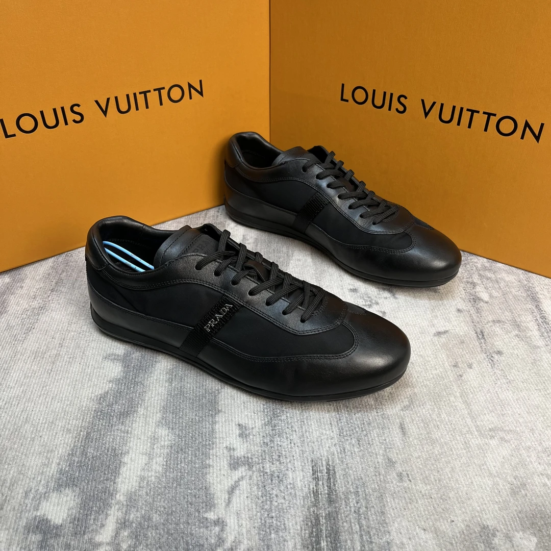 95新 Prada/普拉达 黑色布面皮革拼接德训系列休闲板鞋/43欧