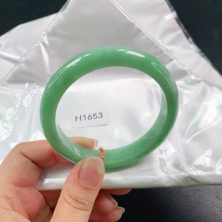 翡翠手镯未镶嵌裕****业03。
