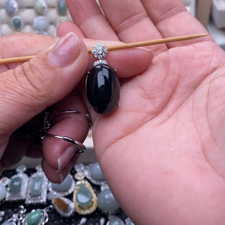 未镶嵌戒指翡翠霍**瑾缅甸