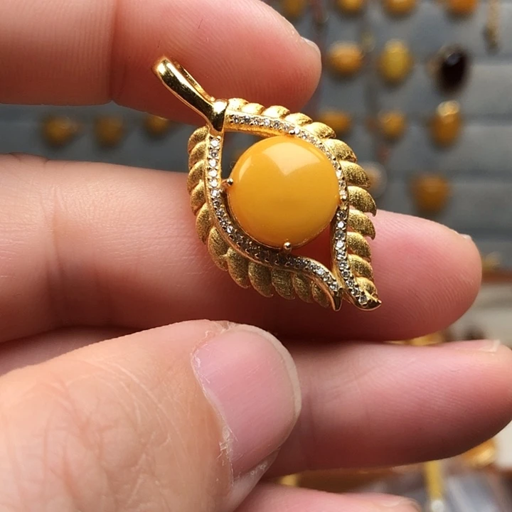 蜜蜡银S925镀金镶嵌吊坠(不含链)