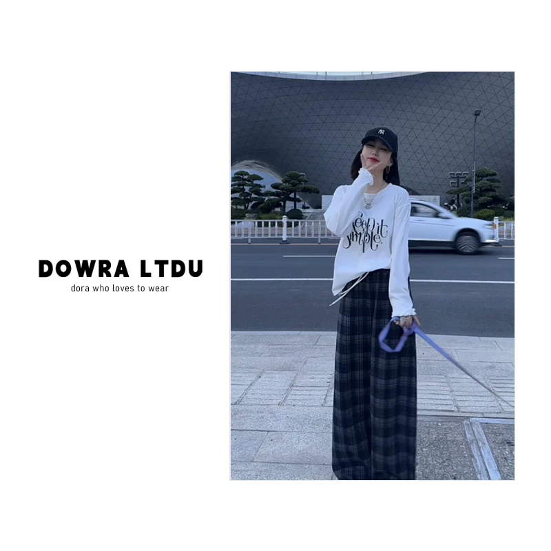 朵拉【自由域】2025年秋季新款圆领KE简约长袖百搭T恤女 016-00369