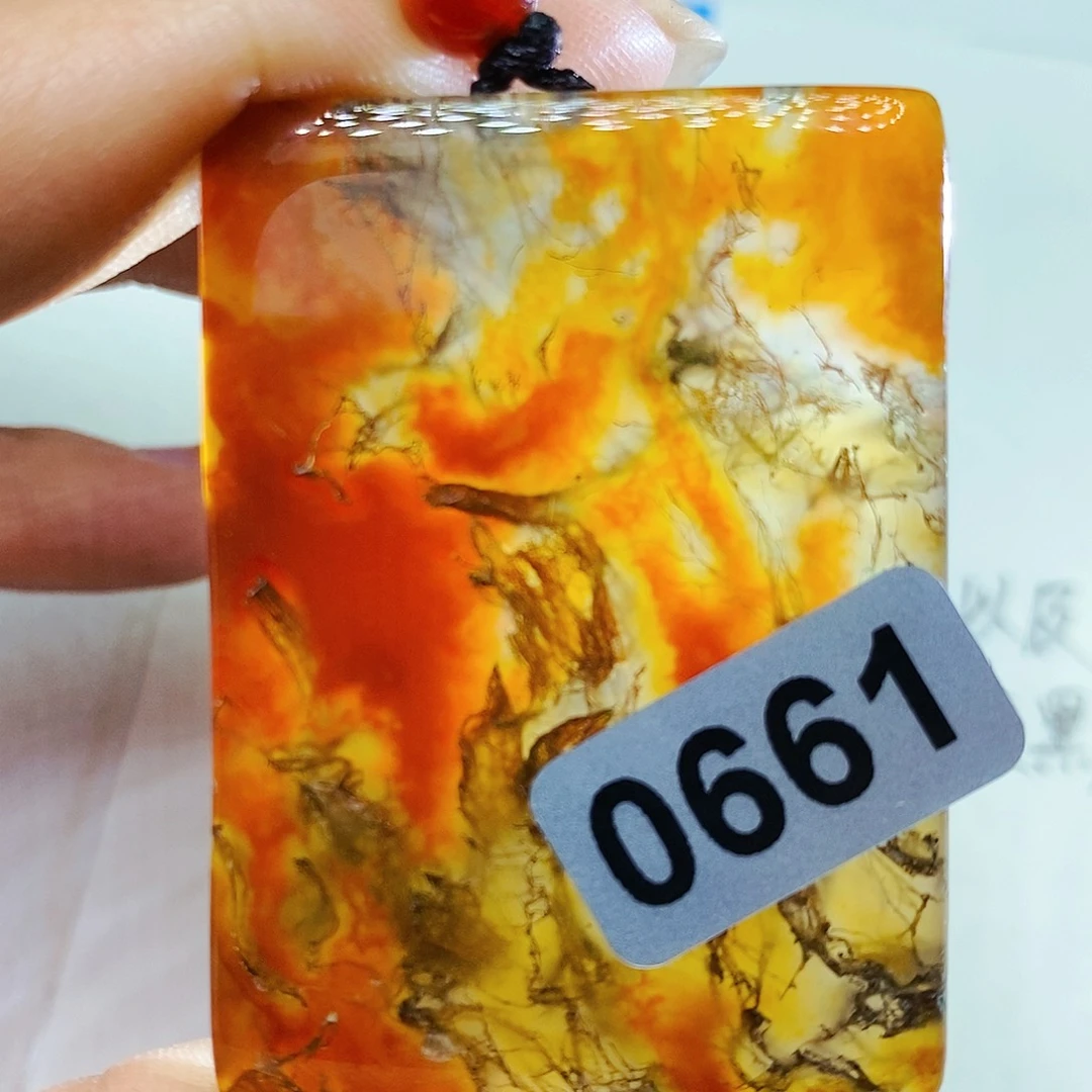 未镶嵌颈饰玛瑙/玉髓慕**钊