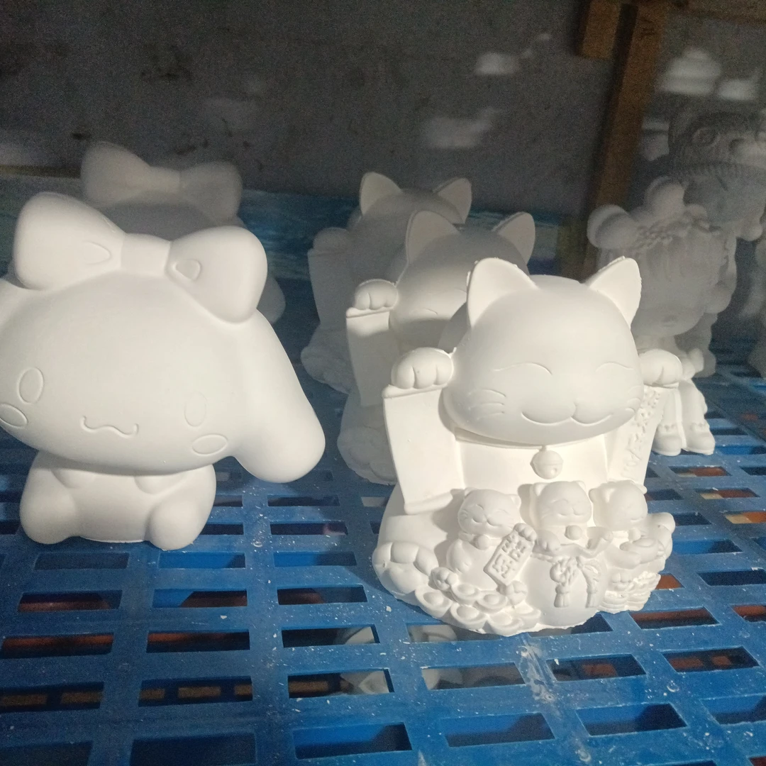 大号石膏娃娃，款式可备注，带颜料