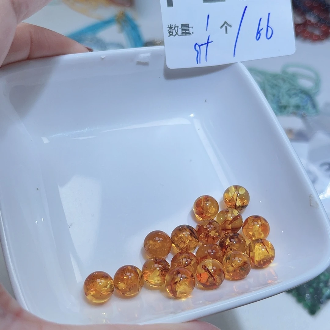琥珀未镶嵌珠宝奇石D26。