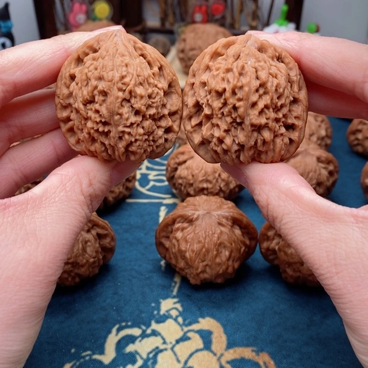 文玩核桃把件高炮南疆40