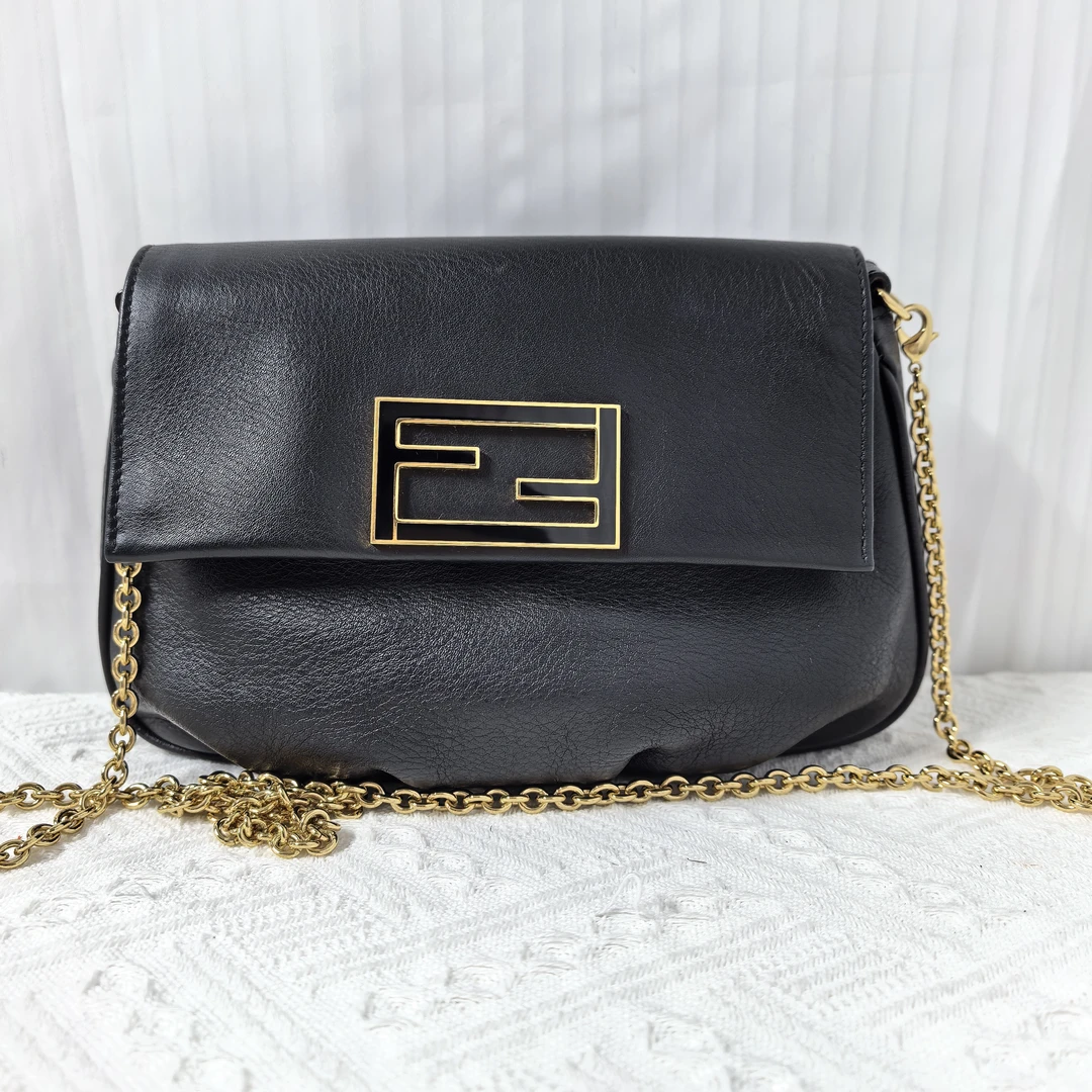 95新 FENDI/芬迪 芬迪时尚女士斜挎包 918 3630