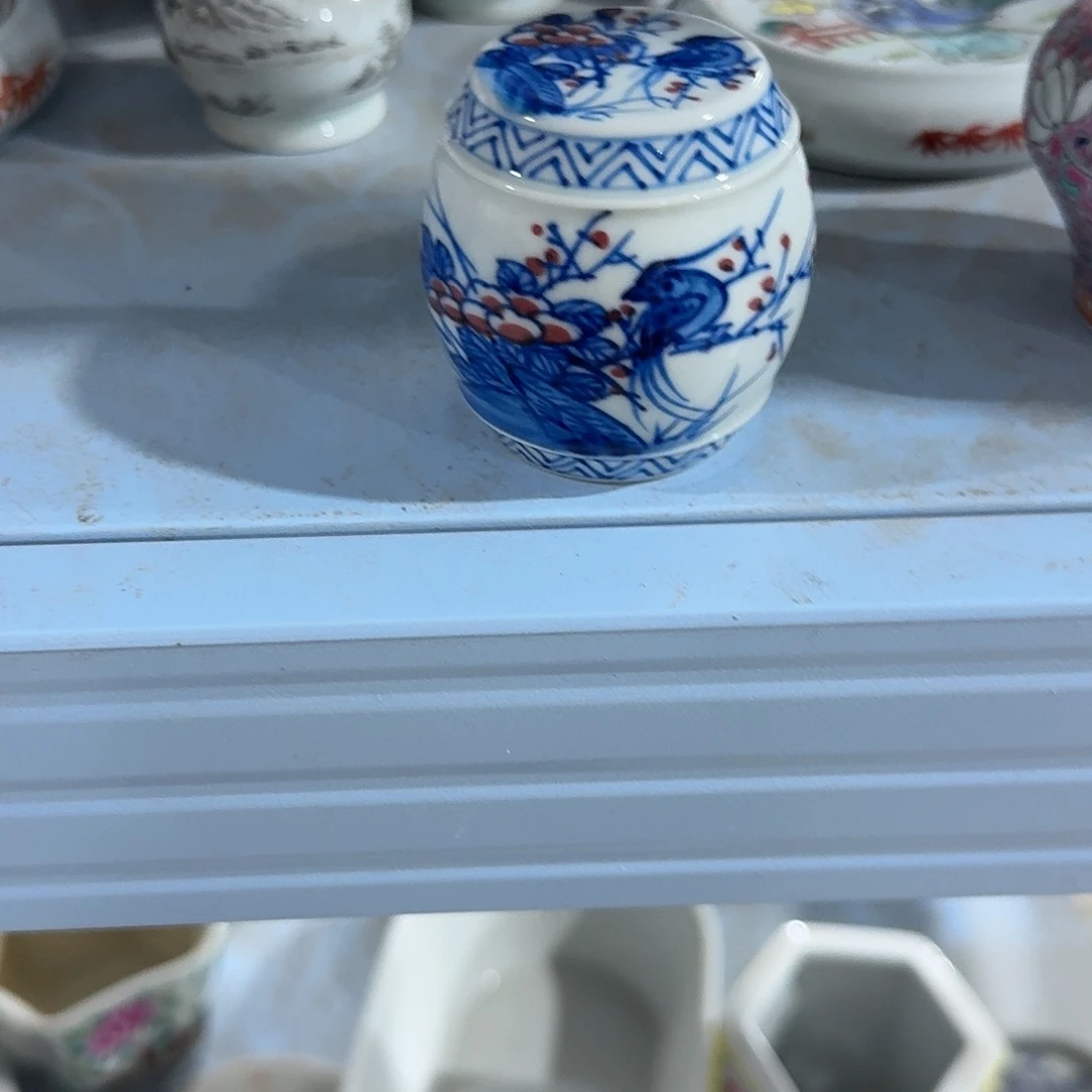 其他摆件式是采用传统方式生产