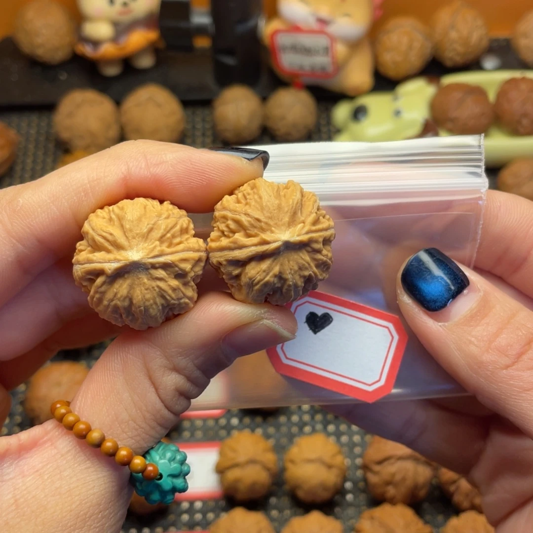 ****吊坠文玩核桃24尺小蝴蝶磨盘