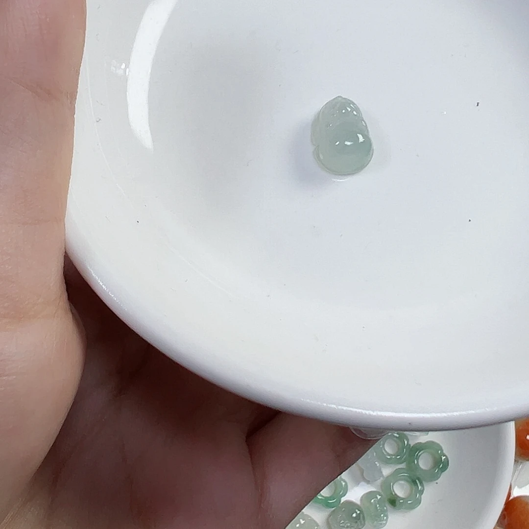 翡翠散珠期****店貔貅一只