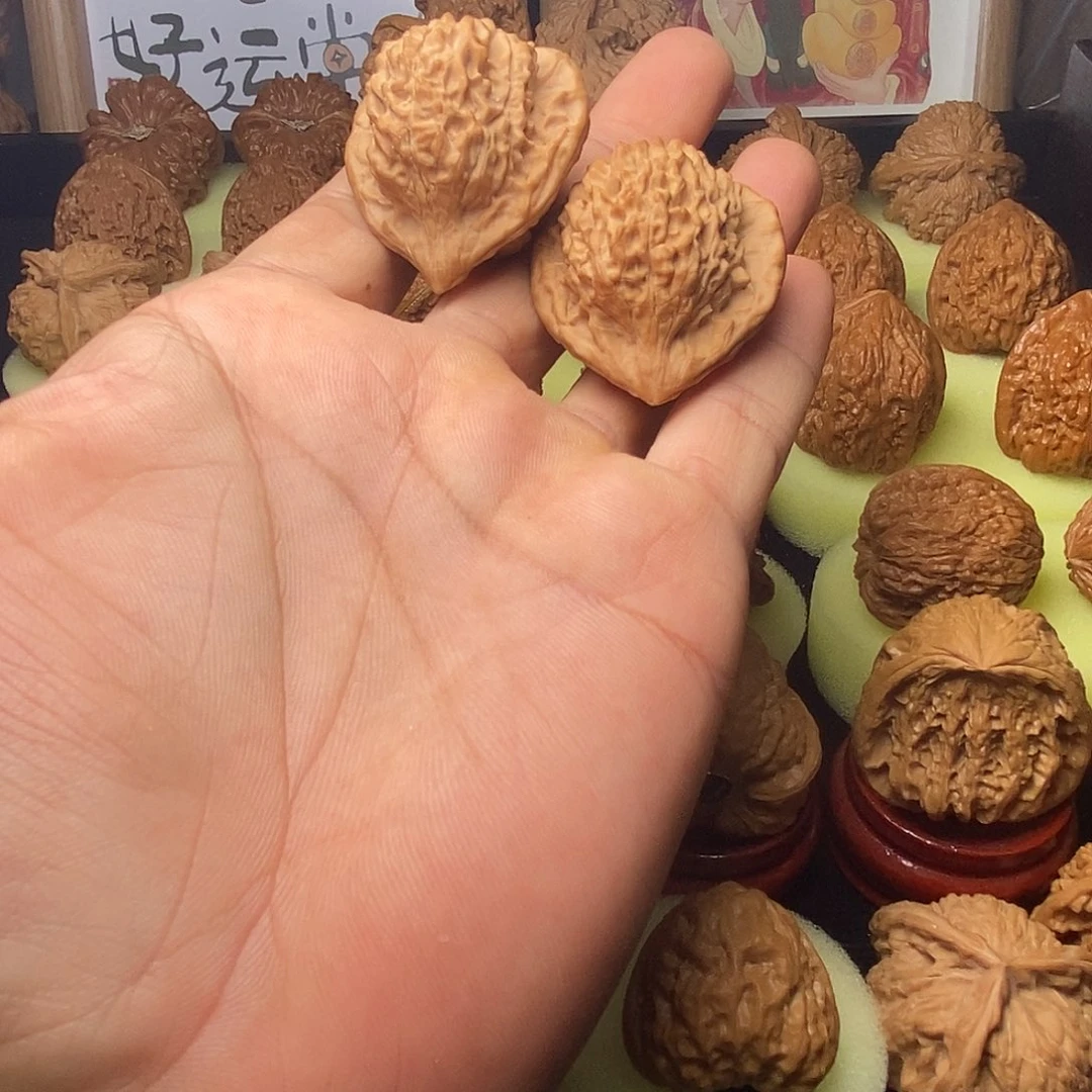 文玩核桃把件嘛***我朱雀