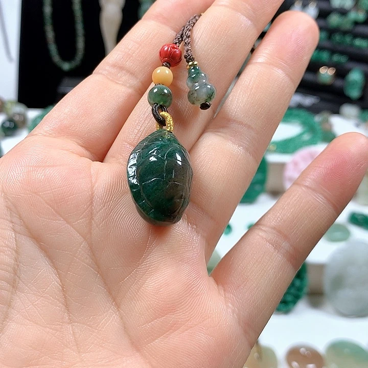 未镶嵌独山玉颈饰