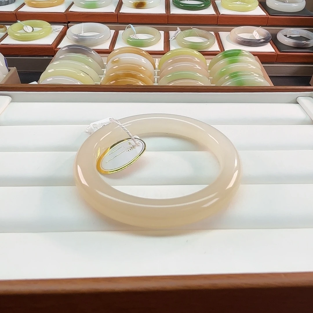 和田玉未镶嵌手镯58粉白双色