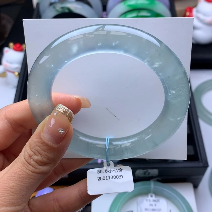 翡翠手镯未镶嵌玻璃种圆条定金