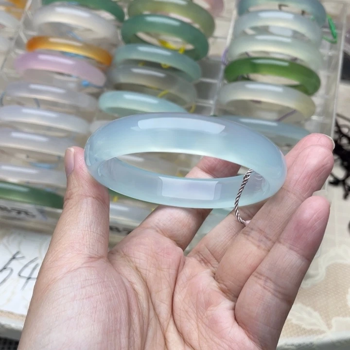 玛瑙/玉髓未镶嵌手镯55圈口