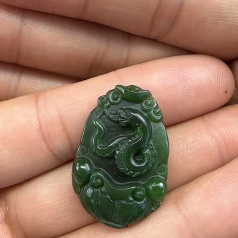 和田玉（碧玉）颈饰未镶嵌