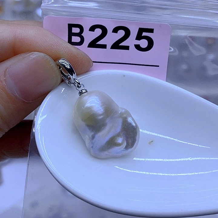 颈饰未镶嵌淡水珍珠
