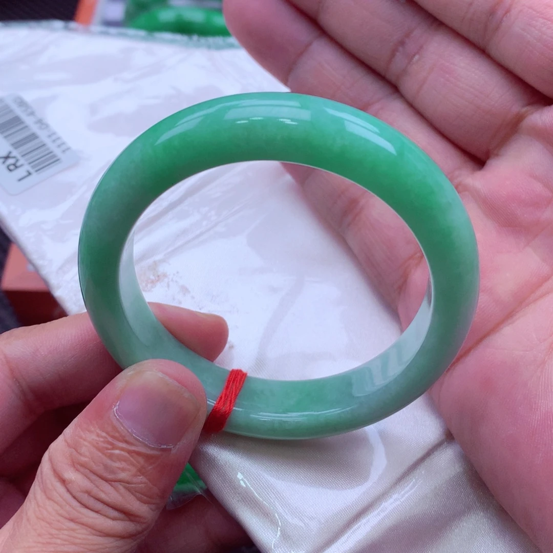 翡翠未镶嵌手镯翡翠