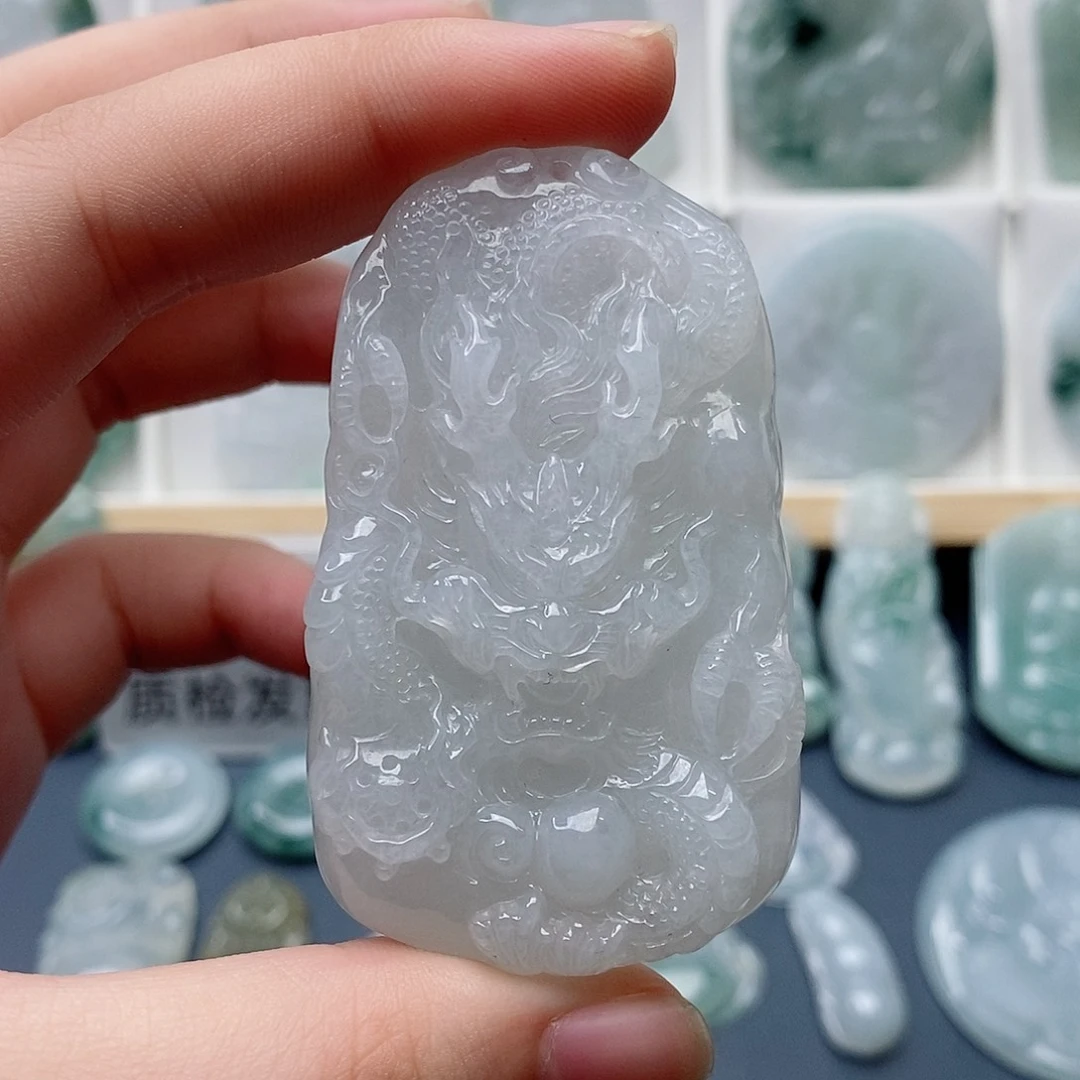 翡翠未镶嵌吊坠(不含链)龙牌