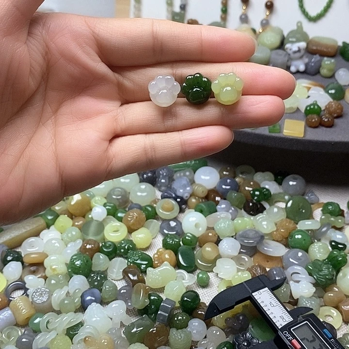 未镶嵌和田玉挂件猫爪98一个多样性发其一