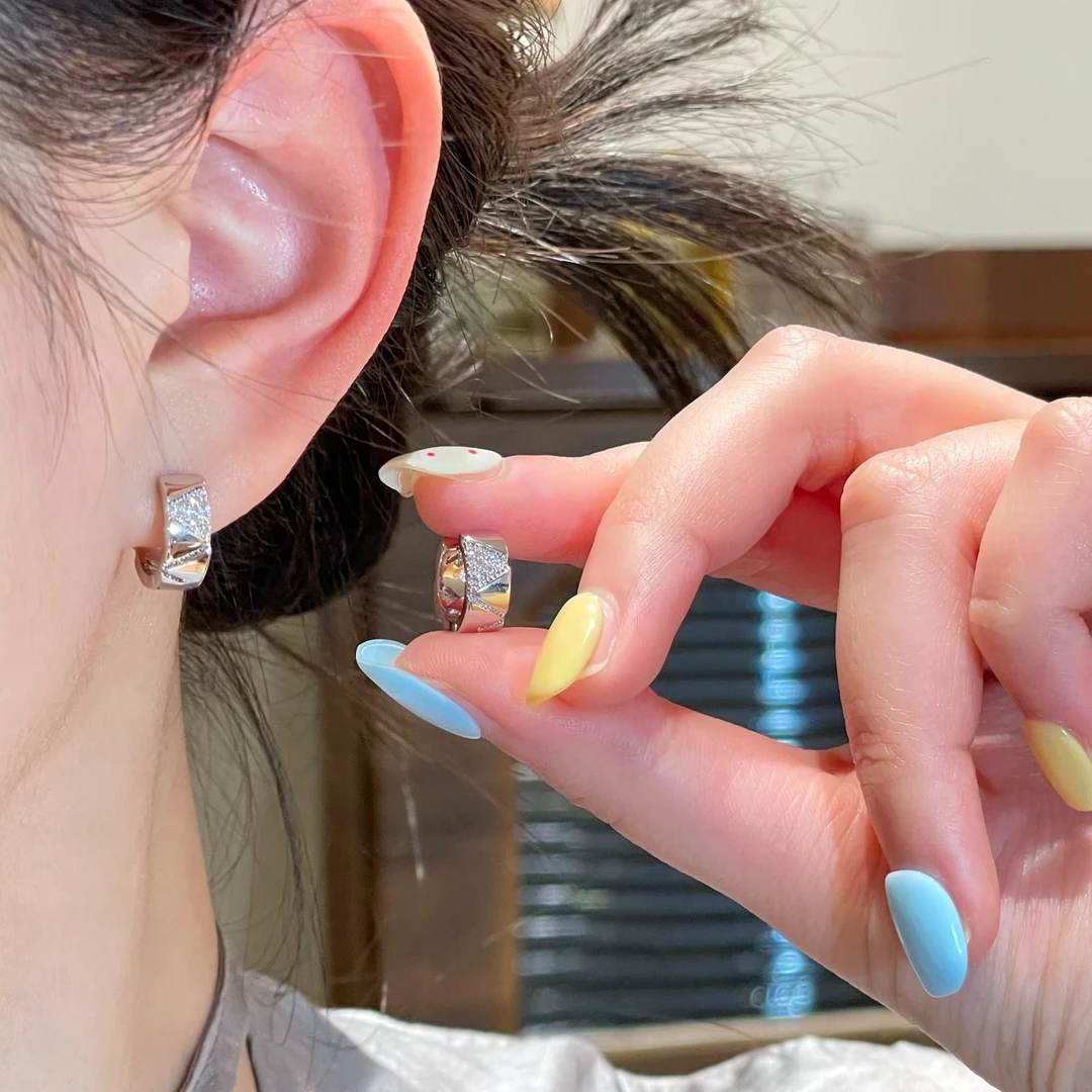 气质百搭经典几何线条耳扣时尚轻奢简约小巧耳饰R2313