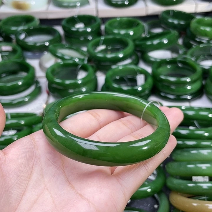 和田玉（碧玉）手镯未镶嵌