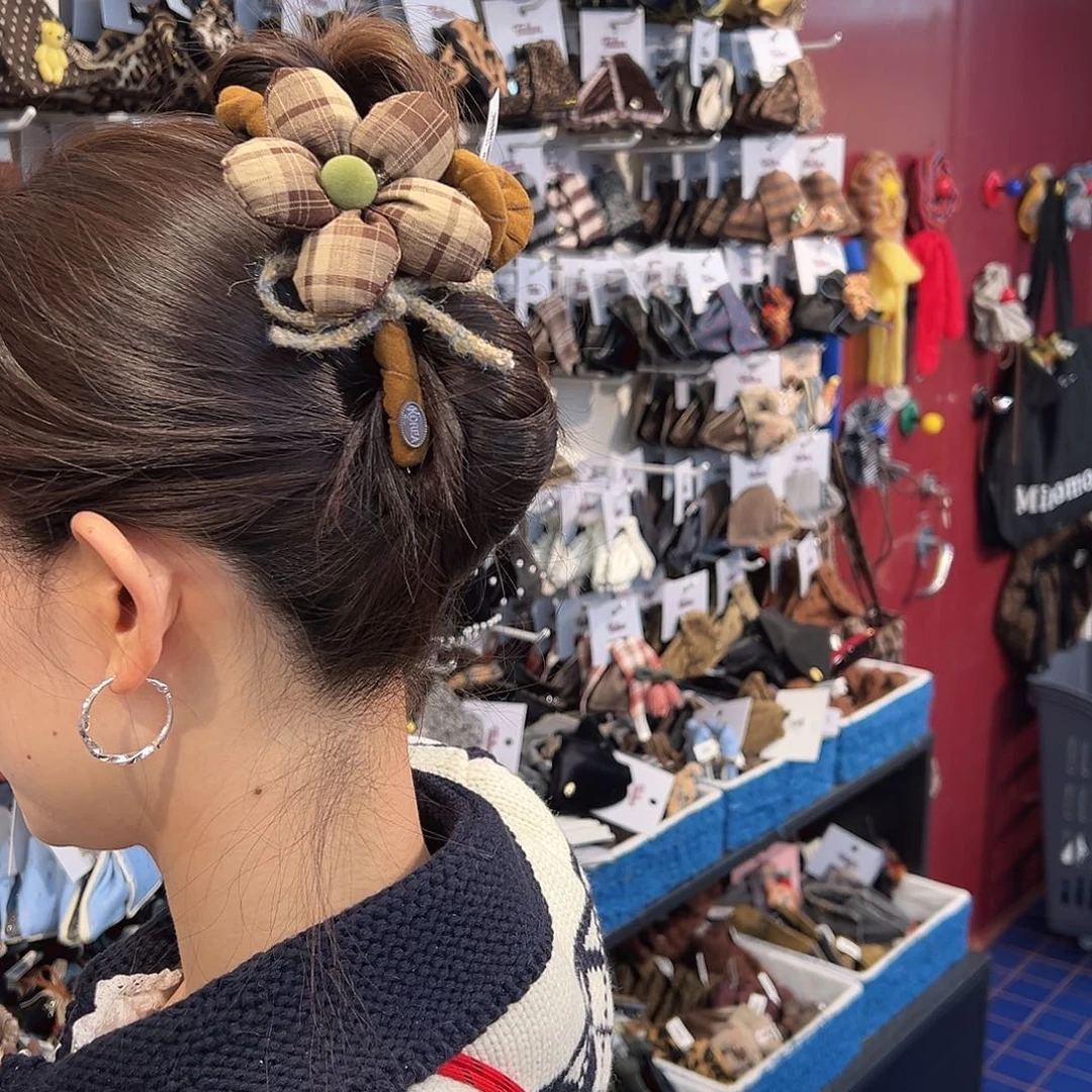 布艺铁合金格子充棉大抓