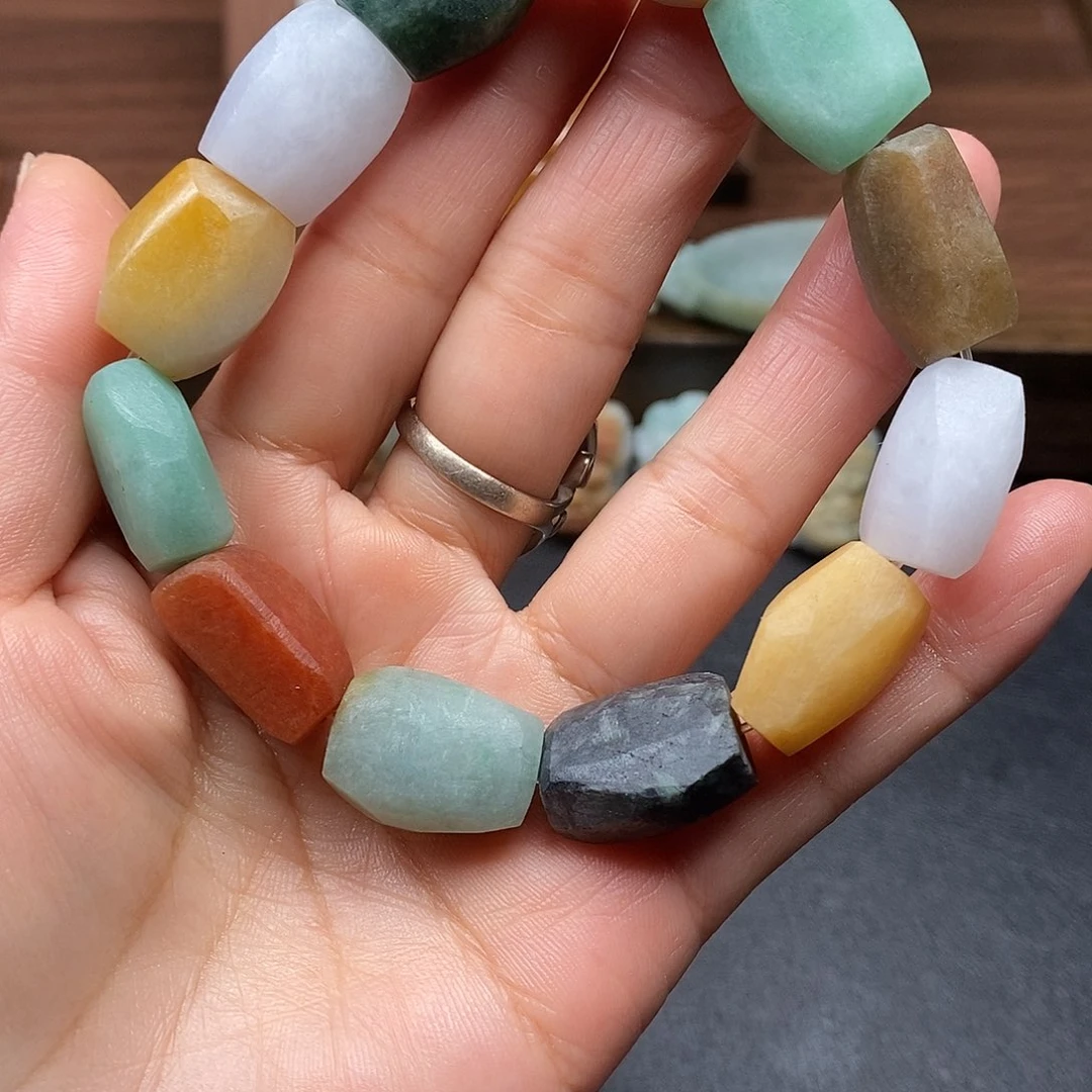 丁***畅定制翡翠未镶嵌毛货抛光