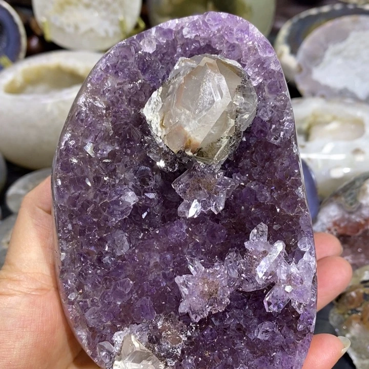 未镶嵌珠宝半成品水晶奇石花簇