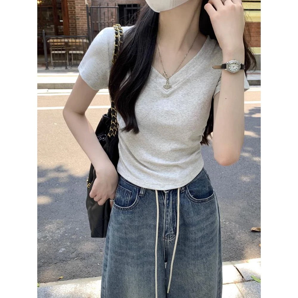 夏季正肩时尚v领显瘦短袖纯色T恤女褶皱大码修身不规则打底衫上衣