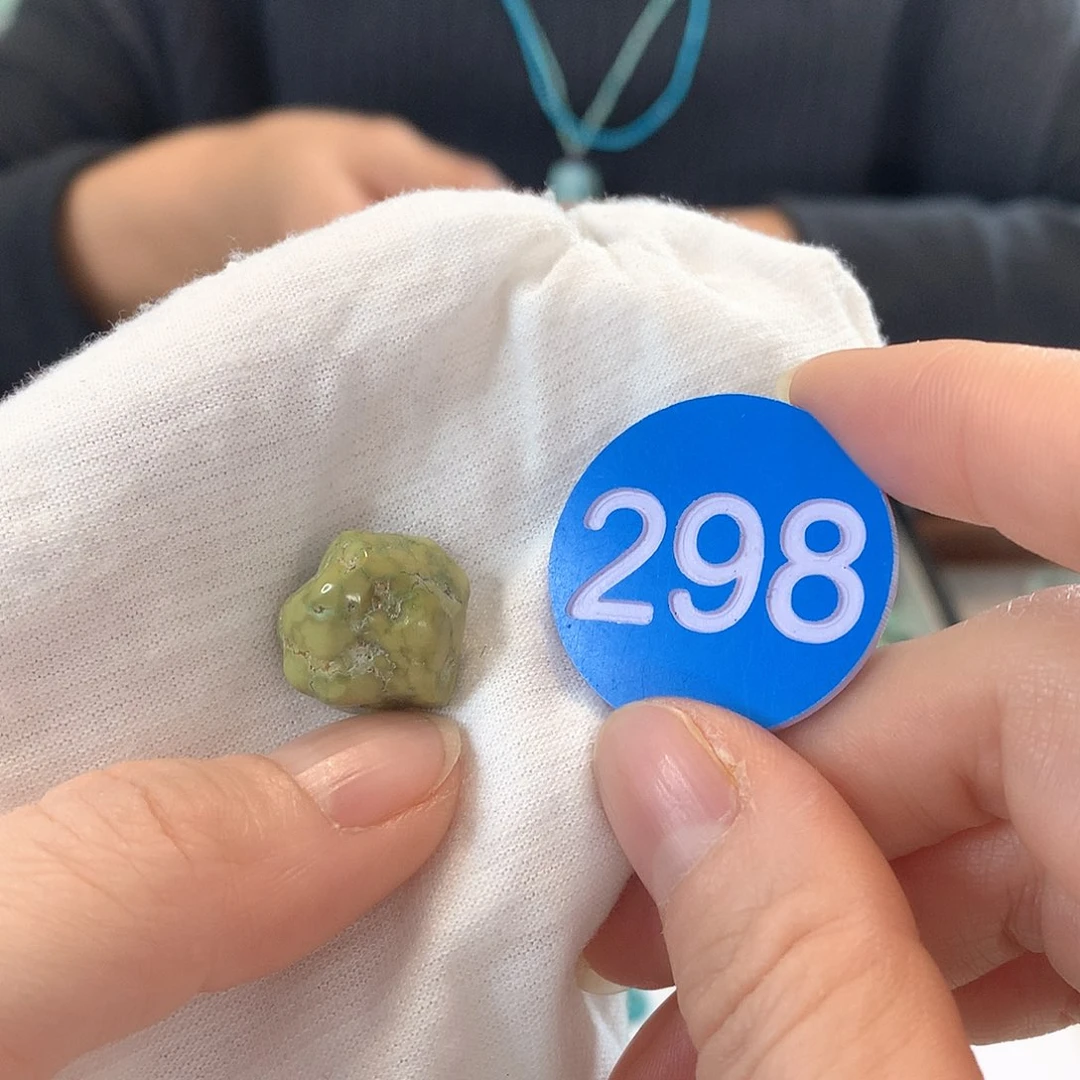 南红玛瑙珠宝奇石未镶嵌