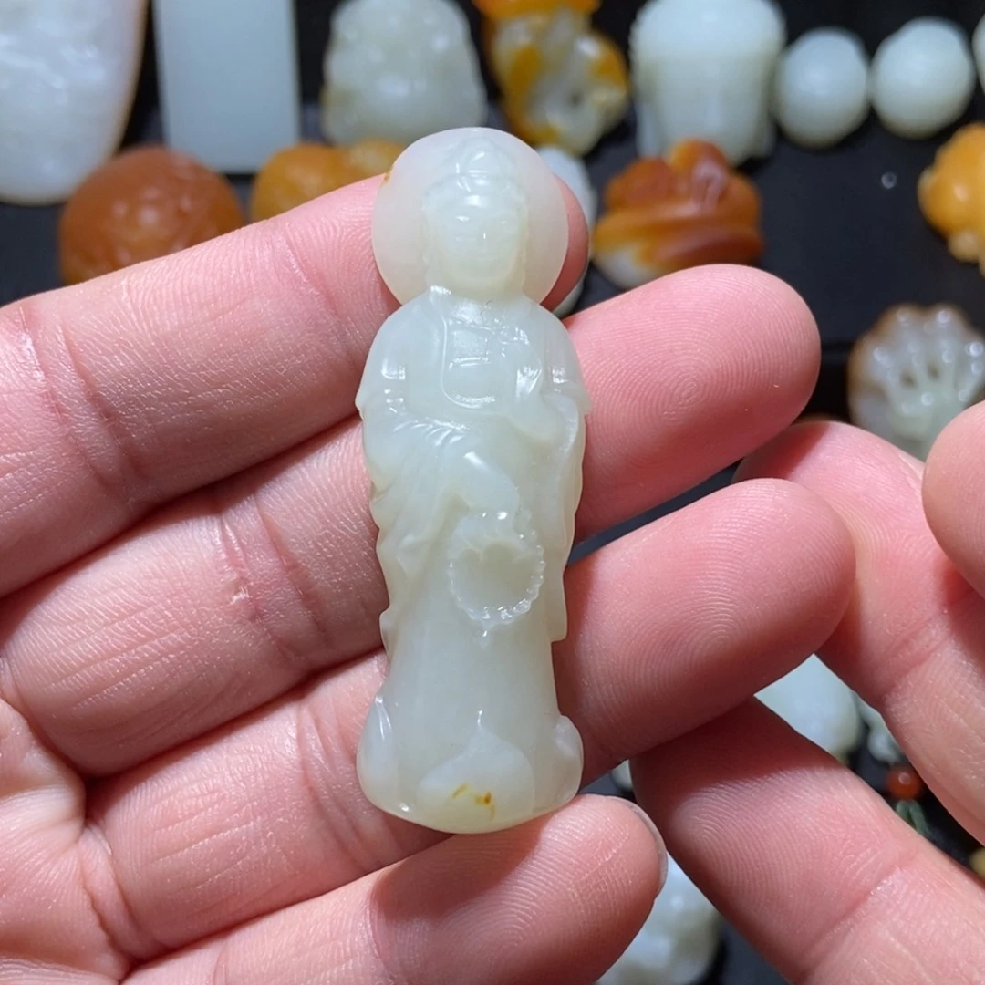 和田玉未镶嵌颈饰