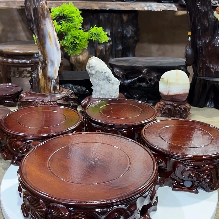 木草花梨圆形石头底座，一大三小