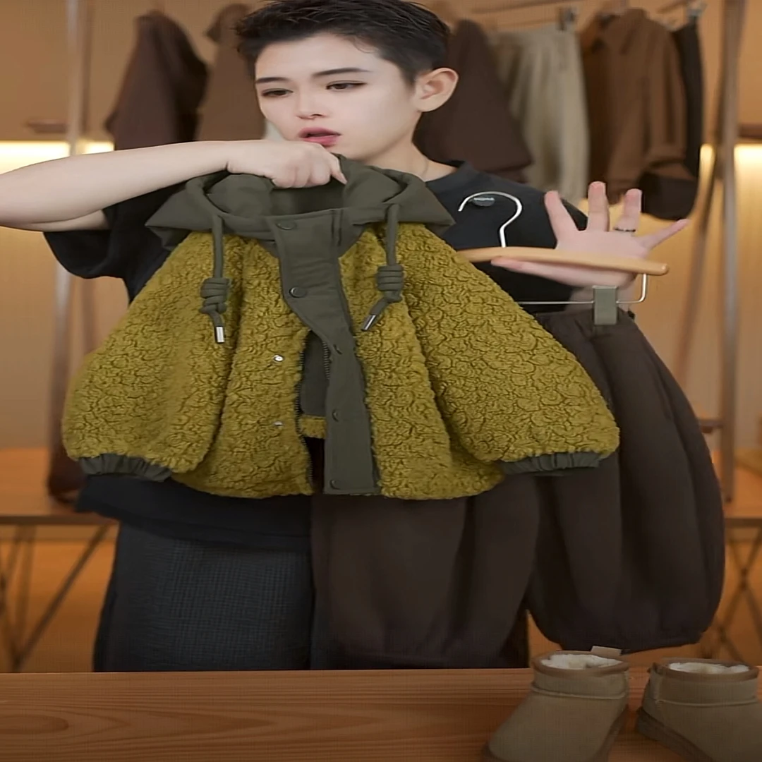 儿童加厚连帽外套2025冬季新款童装男童韩版时尚百搭保暖毛毛衣潮