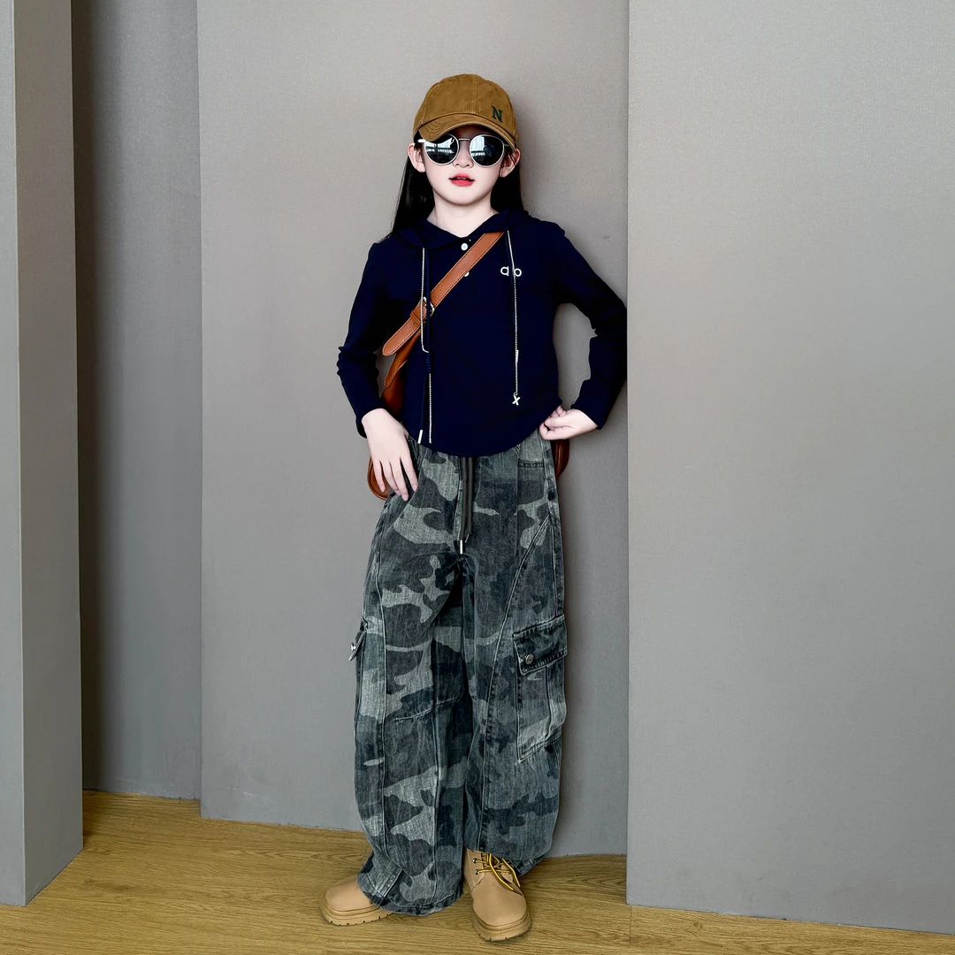 女童2025新款韩版春秋款连帽卫衣炸街穿搭女孩迷彩工装裤套装潮酷