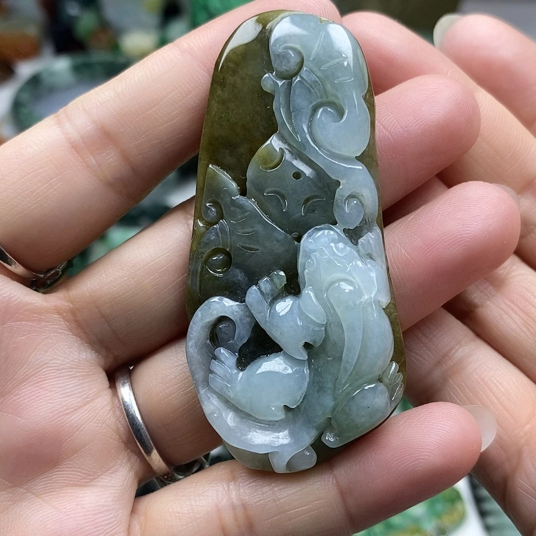 颈饰未镶嵌翡翠牌子