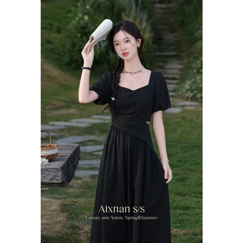 「松露小黑裙」法式方领露腰女2024夏季新款气质裙子L36533