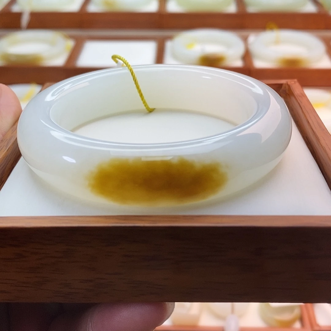 手链未镶嵌和田玉（糖玉）