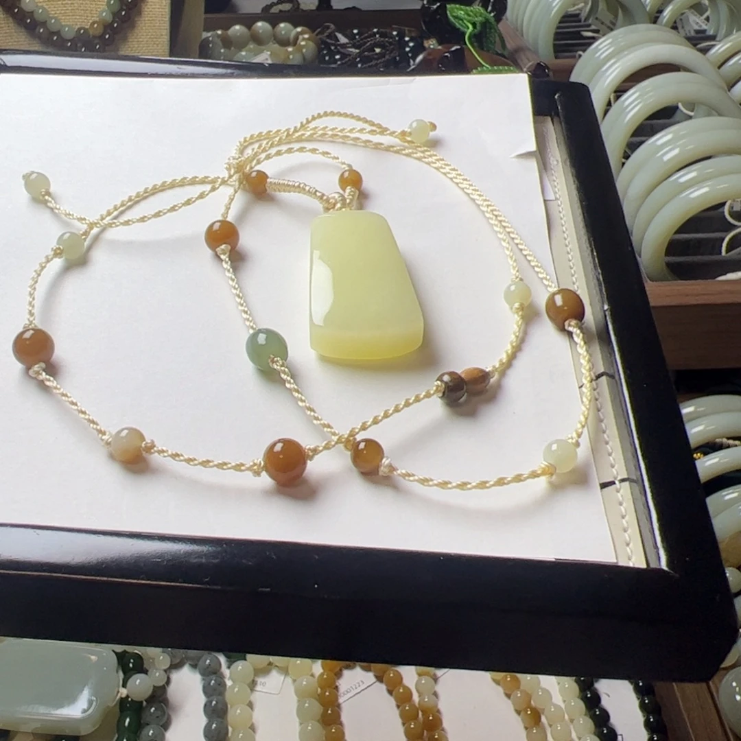 和田玉（糖玉）未镶嵌手链