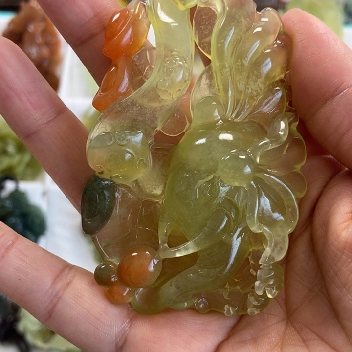 蛇纹石玉颈饰未镶嵌心****后