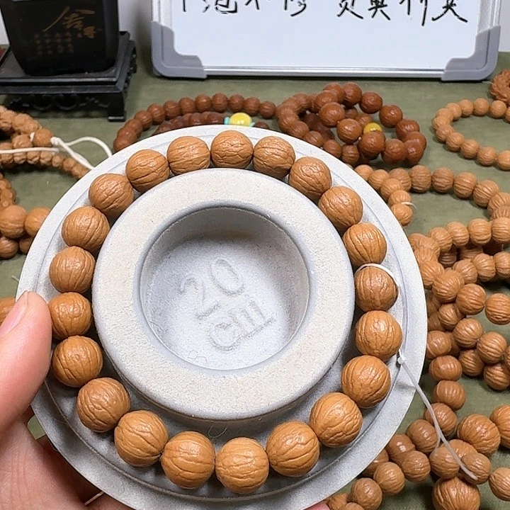 猴头核桃吊坠小****大12小边度同尺小凤仙